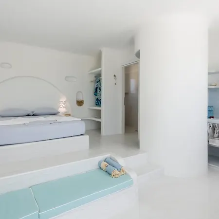 Blu And Landhuis Adamantas (Milos)