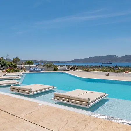 Blu And Adamantas (Milos)