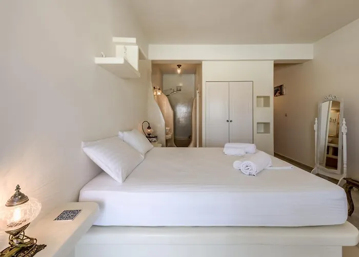 Blu And Landhaus Adamantas (Milos)