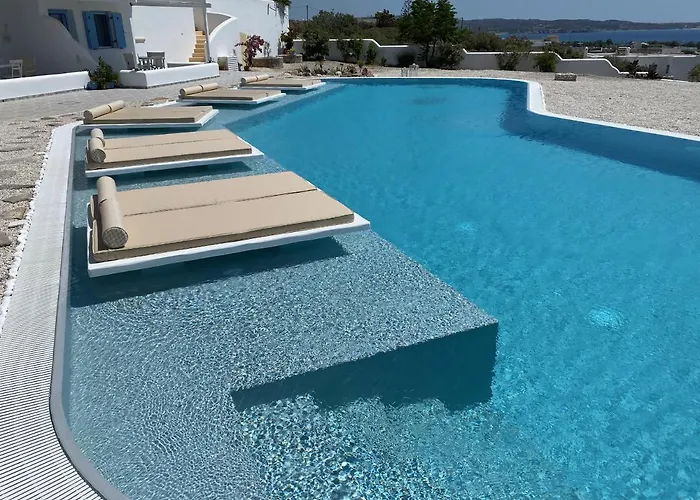 Blu And Landhuis Adamantas (Milos)