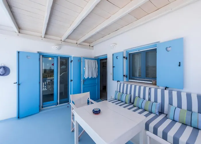 Blu And Landhuis Adamantas (Milos)